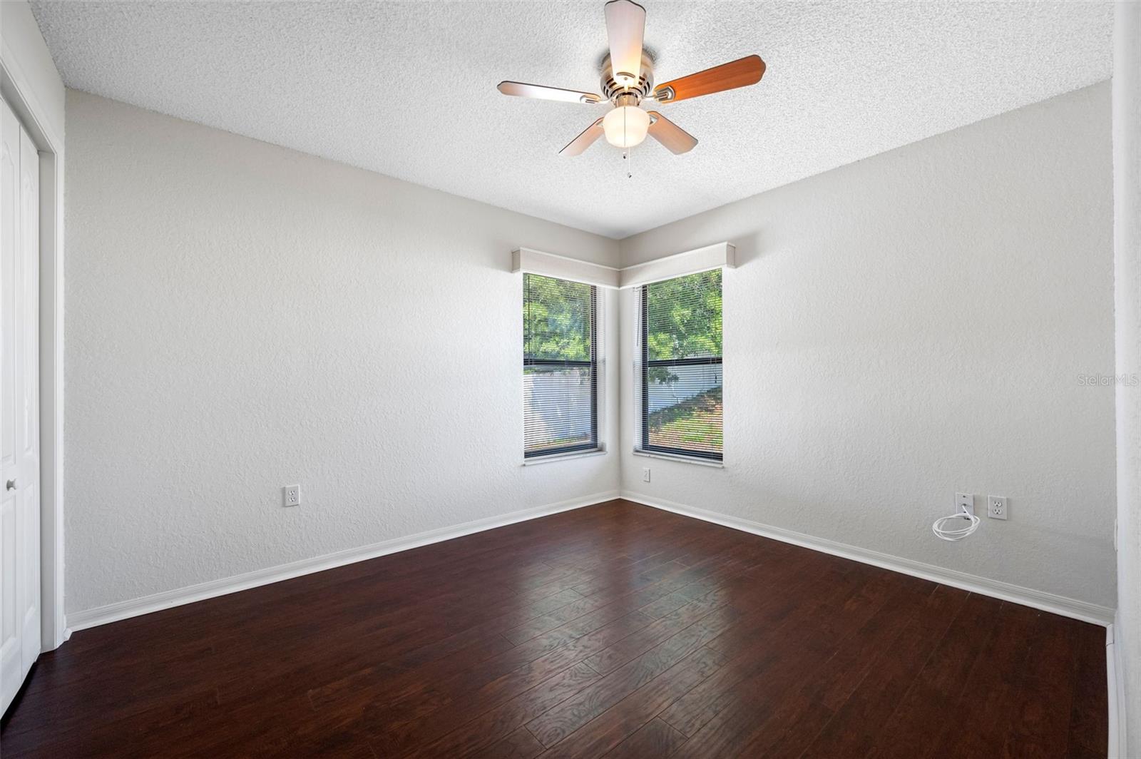 Image 8 of 50 For 1061 Archway Drive