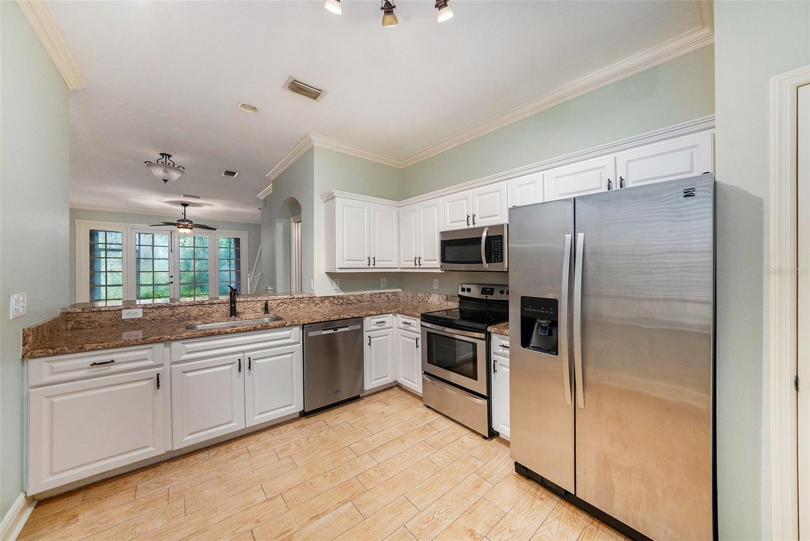 Image 3 of 23 For 11066 Windsor Place Circle