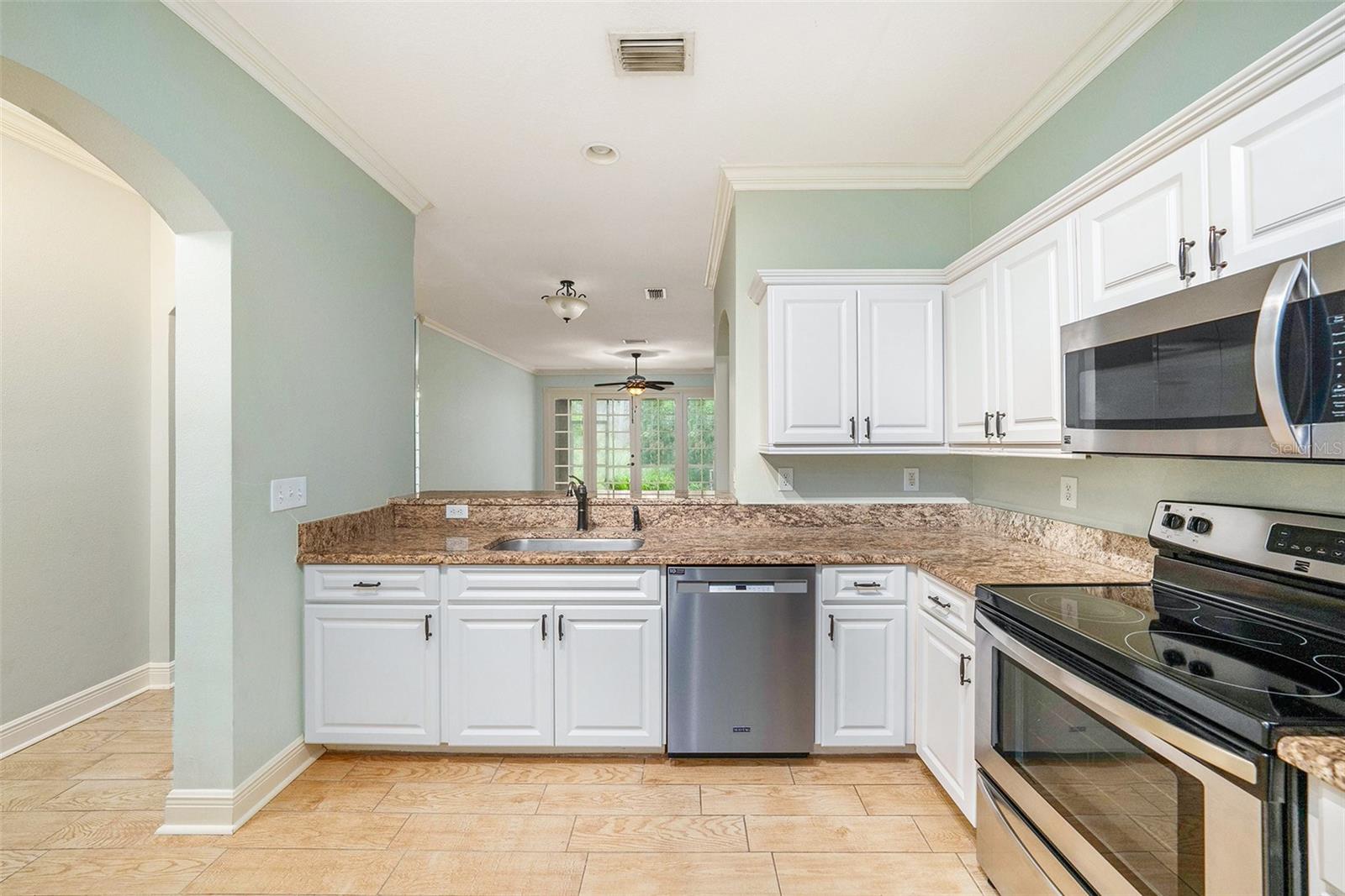 Image 4 of 23 For 11066 Windsor Place Circle