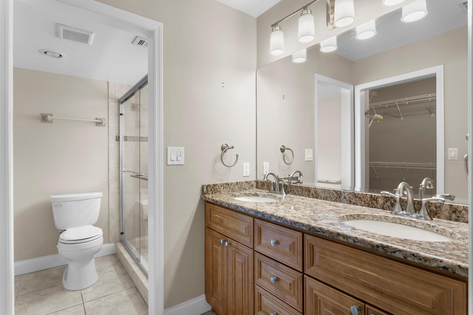 Listing photo id 18 for 818 Gascon Place