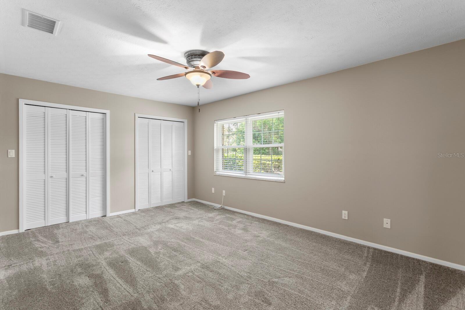 Listing photo id 23 for 818 Gascon Place