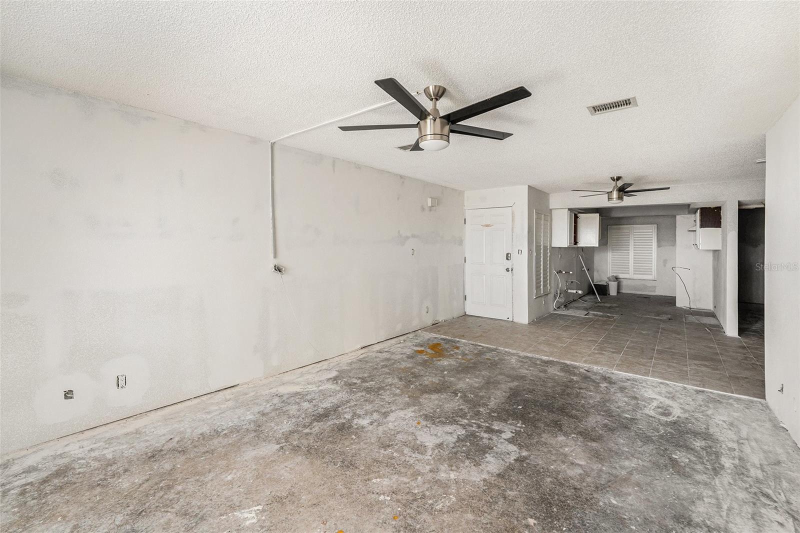 Image 13 of 14 For 7300 Sunshine Skyway Lane S 104