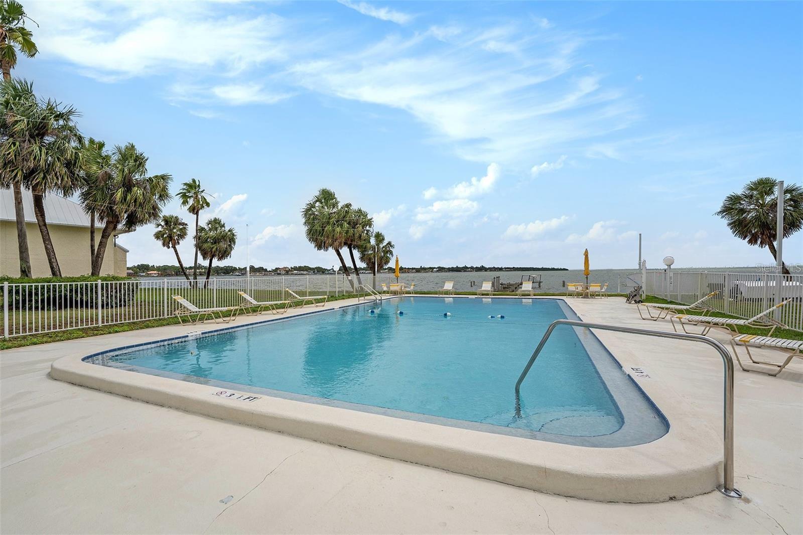Image 5 of 6 For 7300 Sunshine Skyway Lane S 104