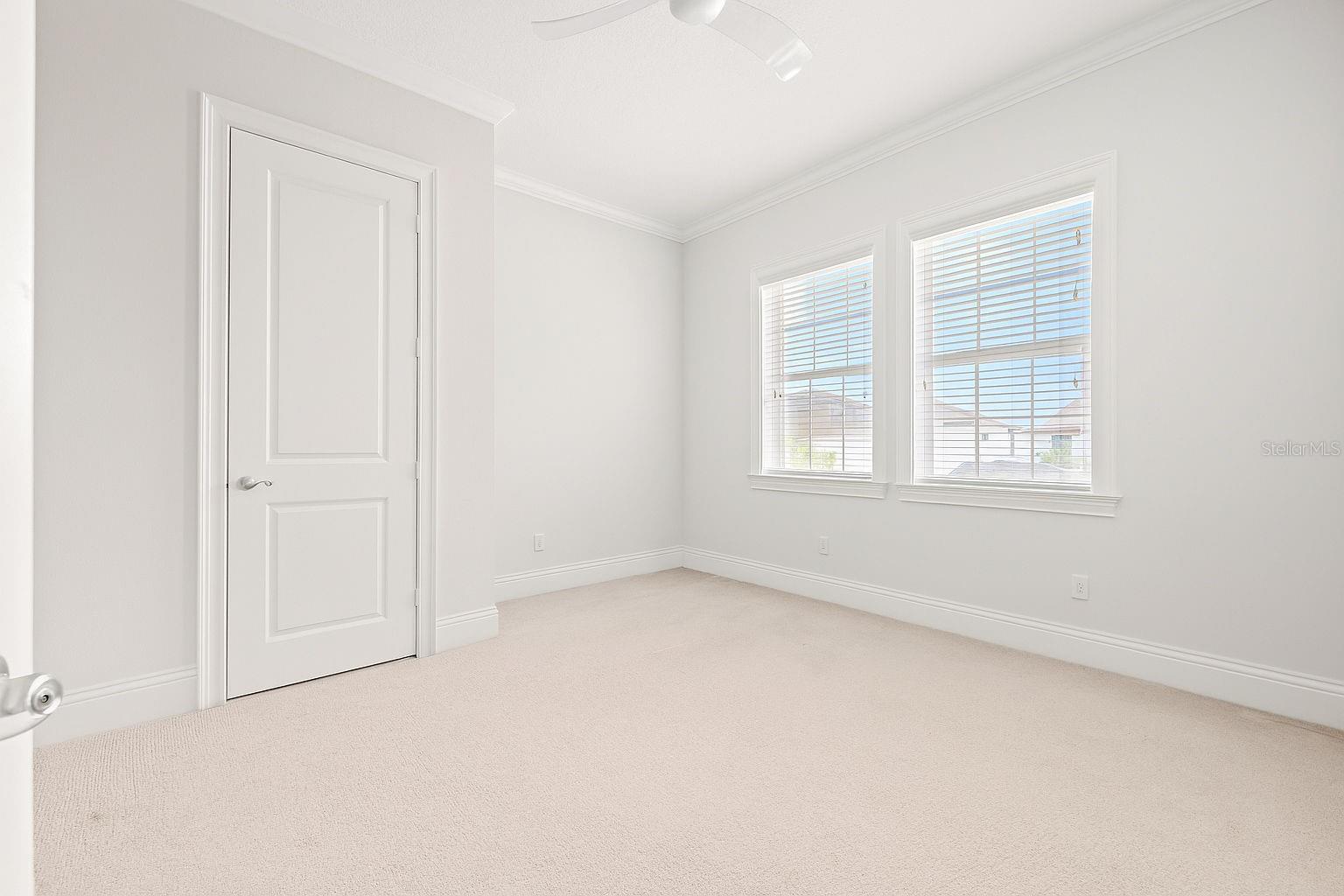 Listing photo id 43 for 439 Bayview Drive Ne