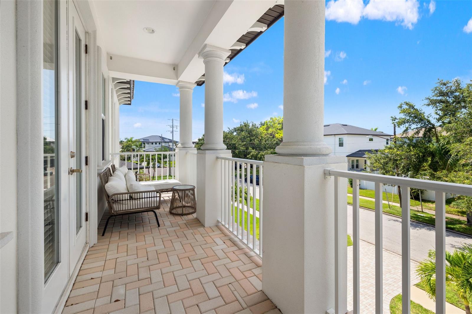 Listing photo id 47 for 439 Bayview Drive Ne