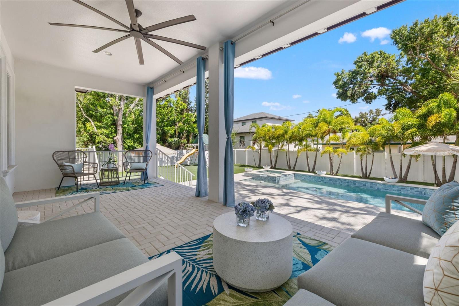Listing photo id 50 for 439 Bayview Drive Ne