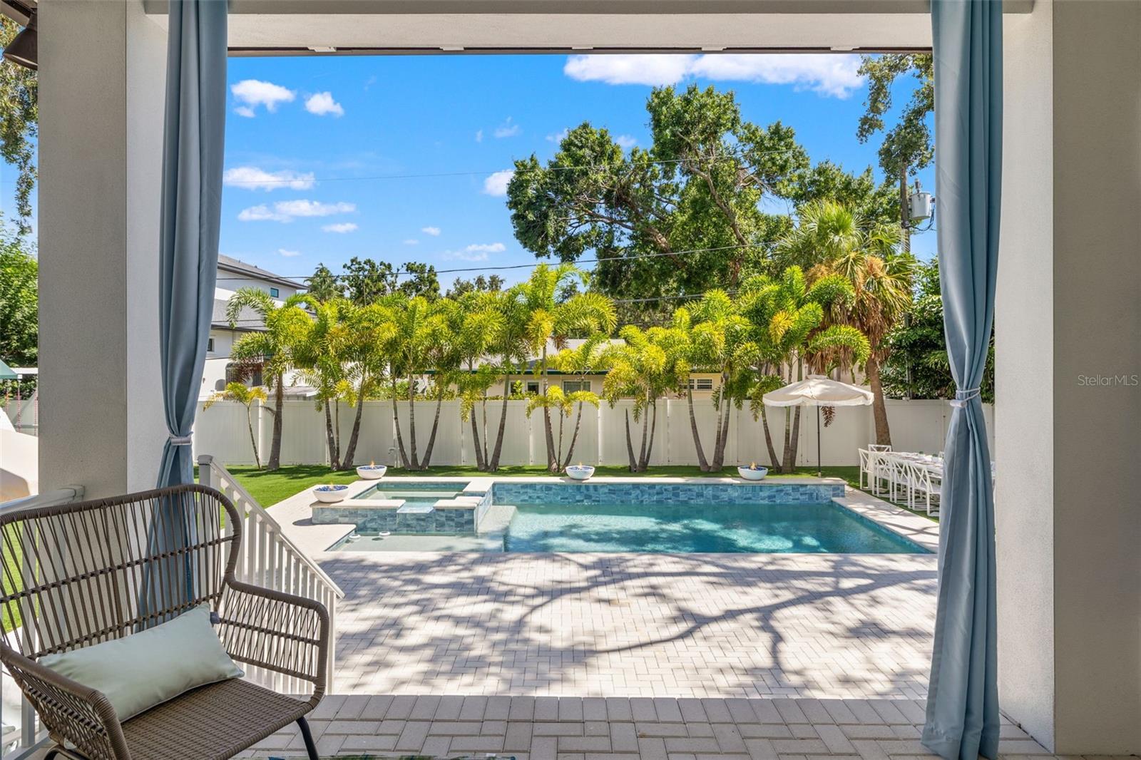 Listing photo id 52 for 439 Bayview Drive Ne