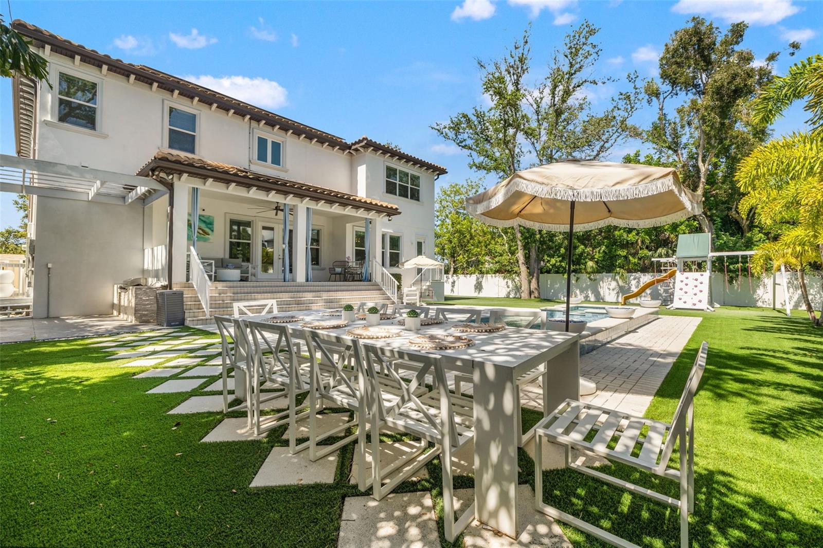 Listing photo id 57 for 439 Bayview Drive Ne