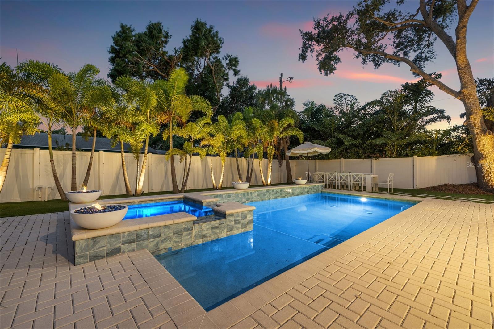 Listing photo id 70 for 439 Bayview Drive Ne