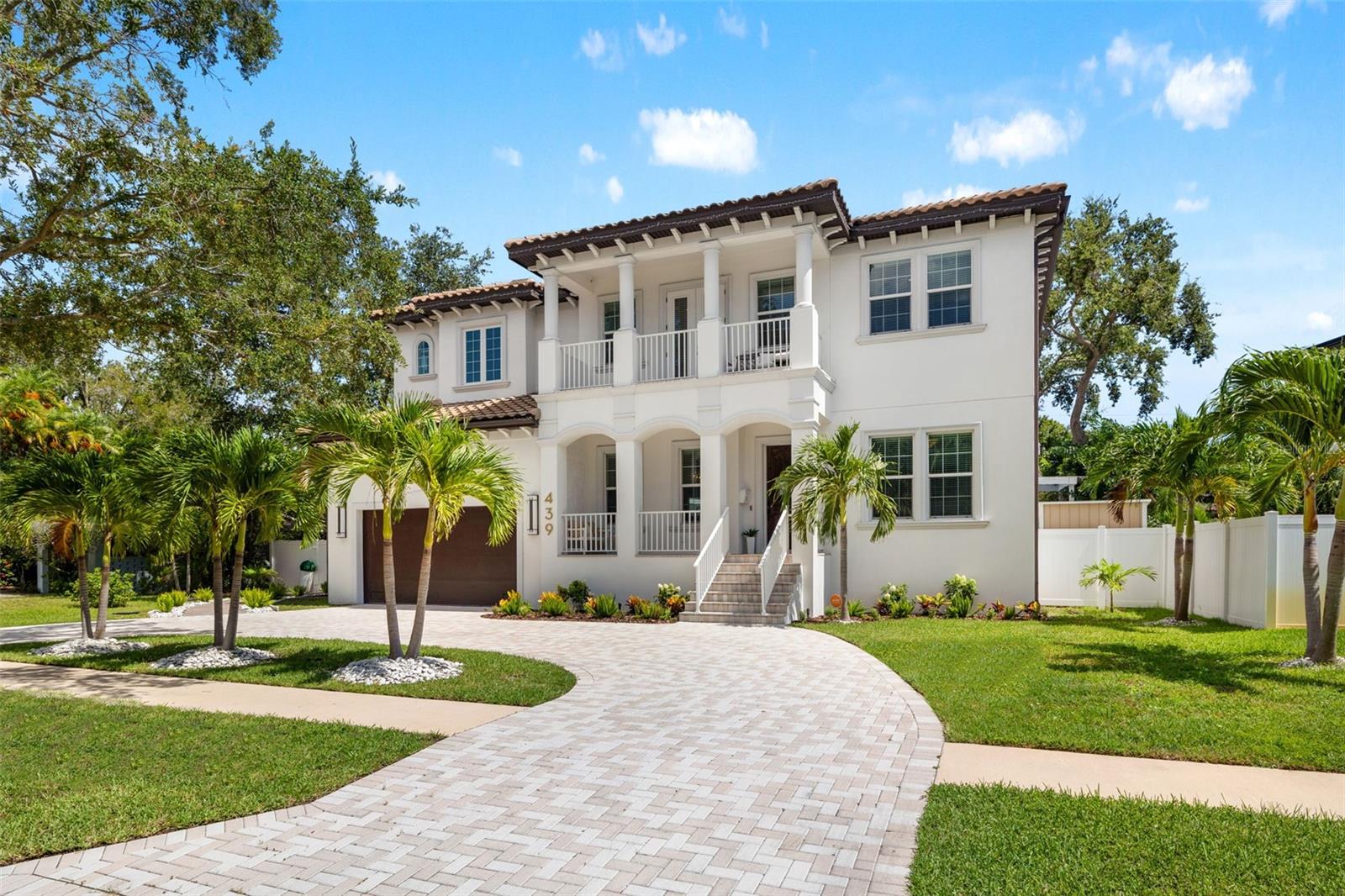 Listing photo id 76 for 439 Bayview Drive Ne