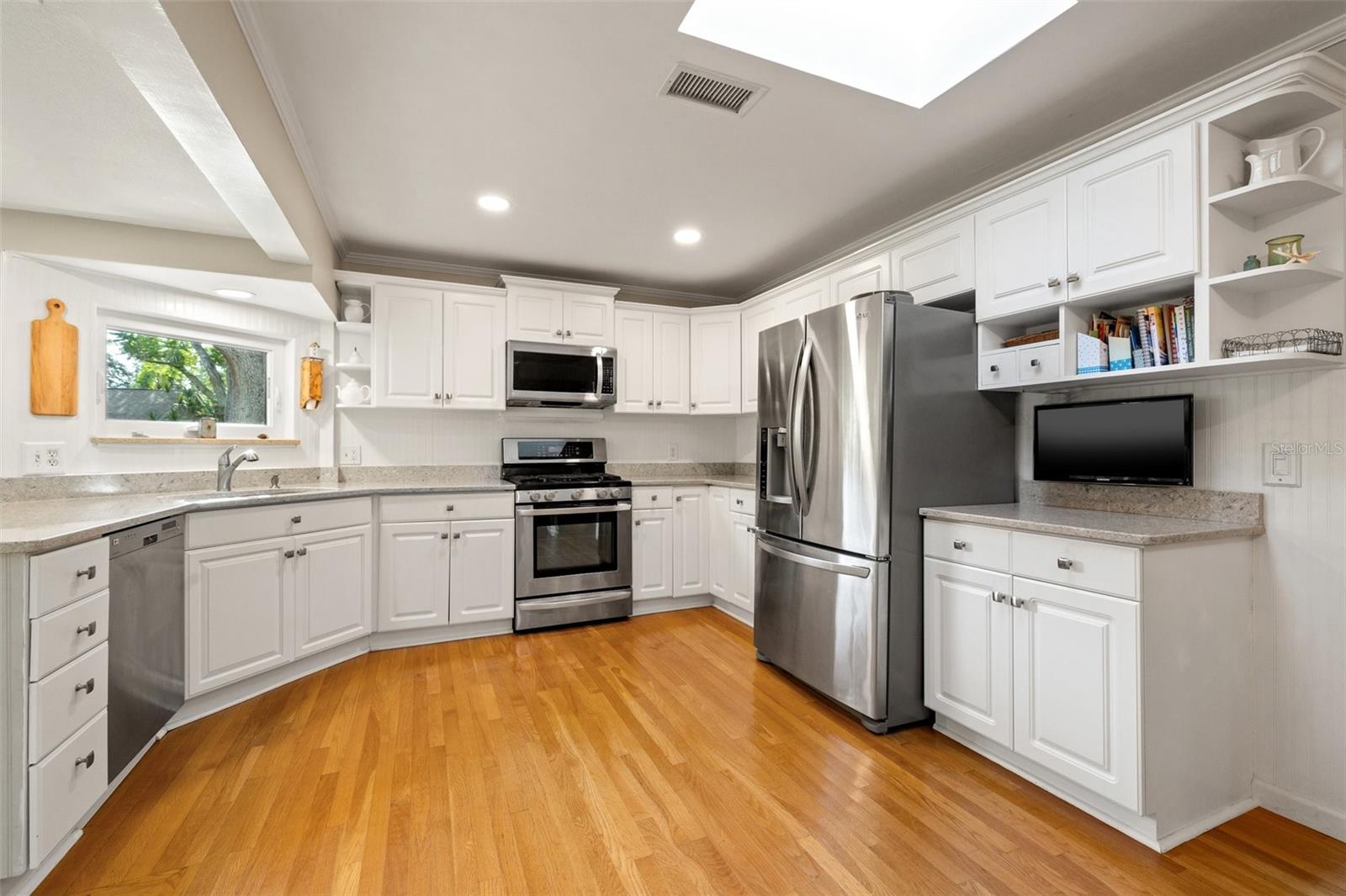 Image 9 of 46 For 7127 3rd Avenue N