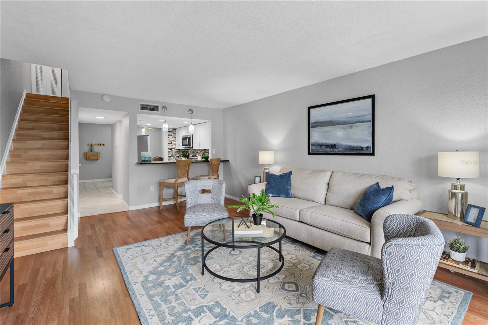 Image 10 of 62 For 809 Russell Lane 321