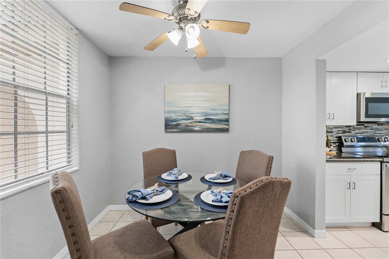 Image 14 of 62 For 809 Russell Lane 321
