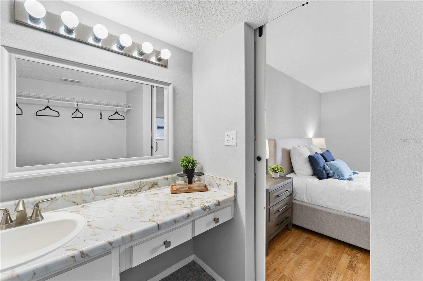 Image 37 of 62 For 809 Russell Lane 321
