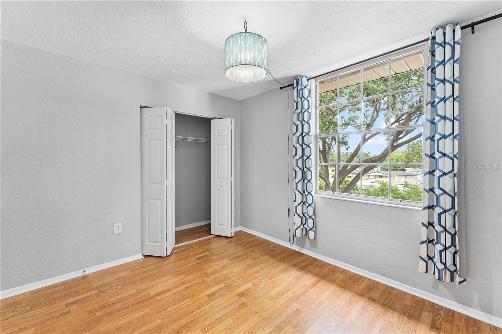 Image 39 of 62 For 809 Russell Lane 321