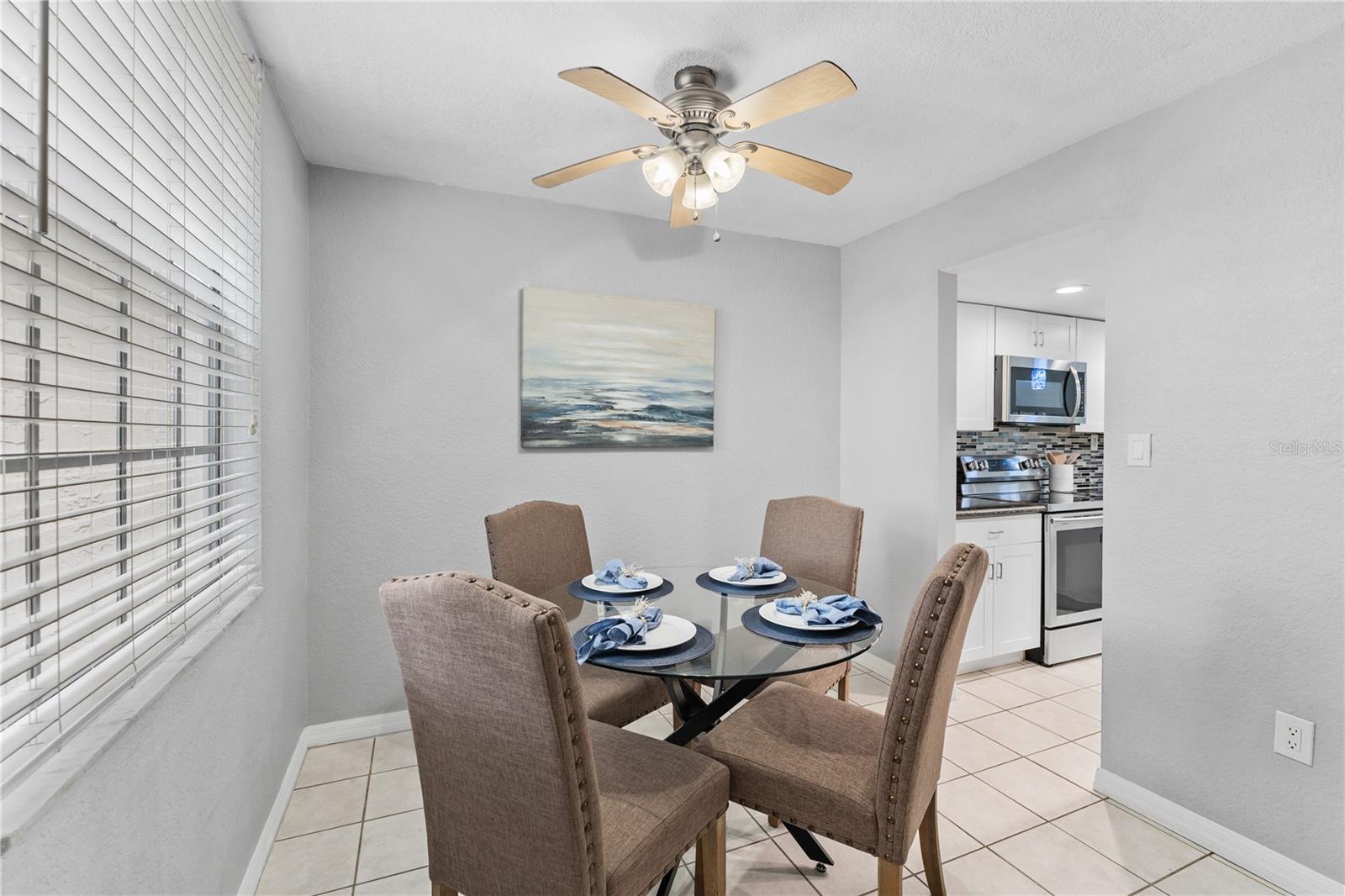 Image 5 of 62 For 809 Russell Lane 321