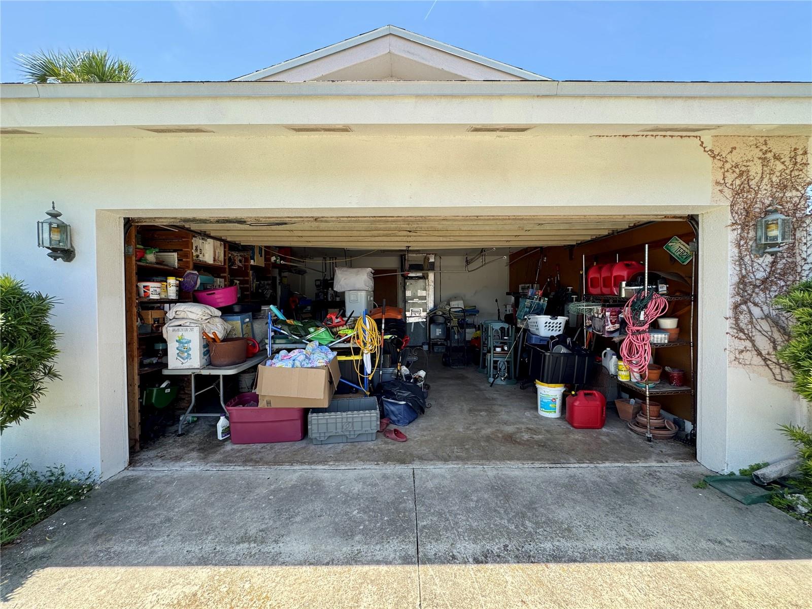 Image 3 of 19 For 5116 Venetian Boulevard Ne