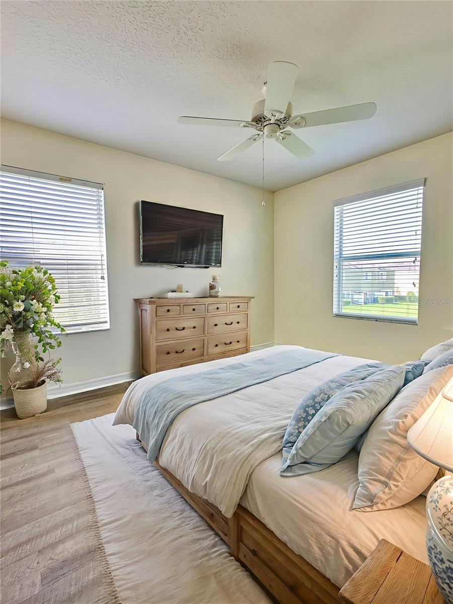 Image 31 of 42 For 20427 Needletree Drive