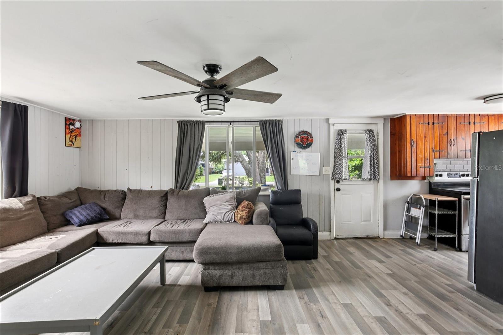 Image 3 of 16 For 4081 41st Avenue N