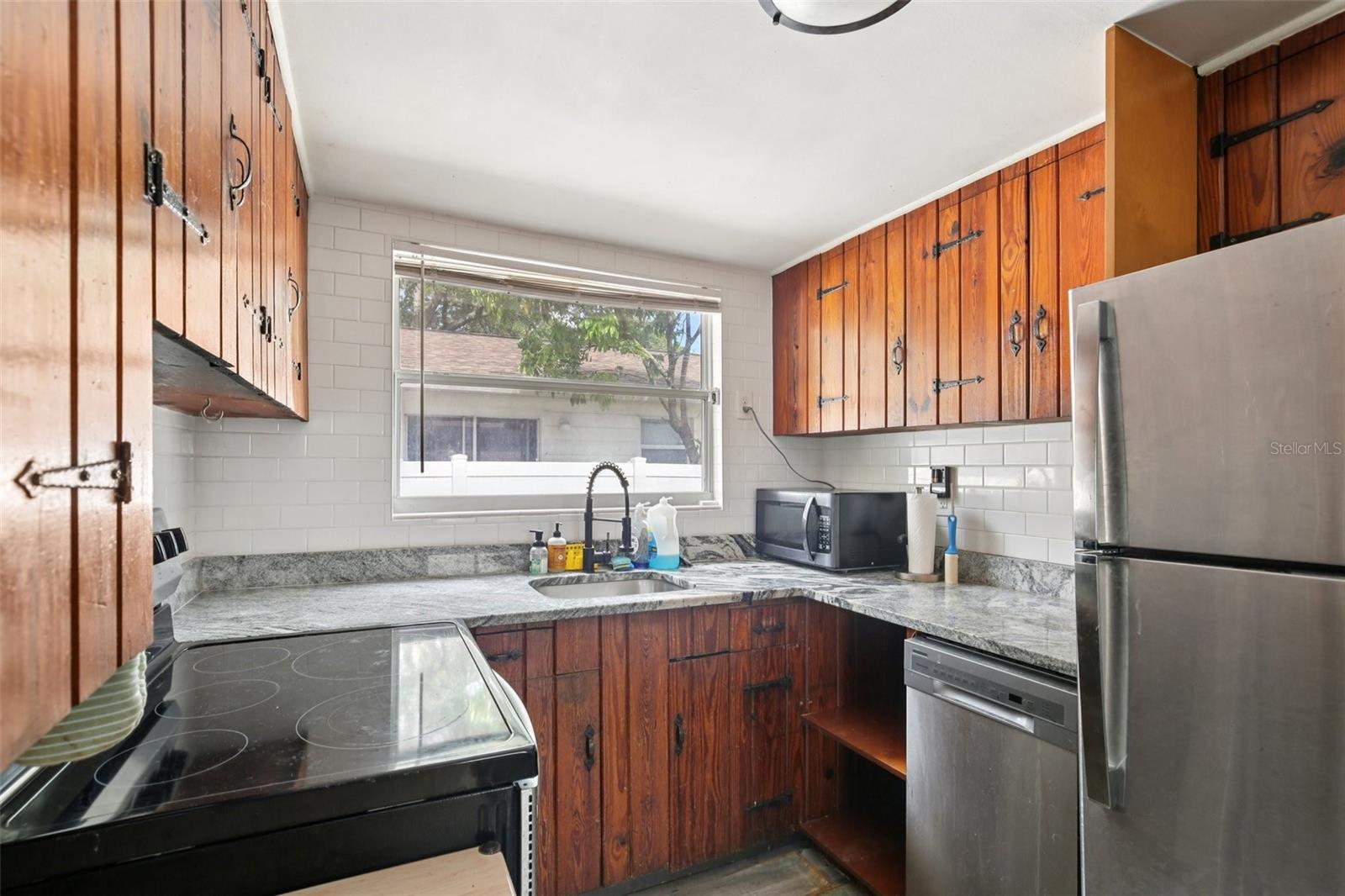Image 6 of 16 For 4081 41st Avenue N