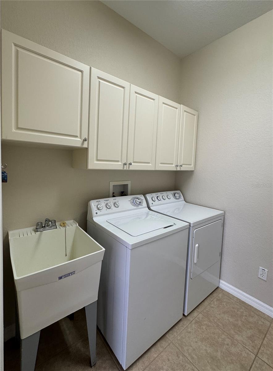 Image 15 of 40 For 4938 Sandy Brook Circle