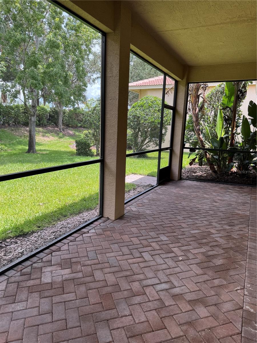 Image 16 of 40 For 4938 Sandy Brook Circle