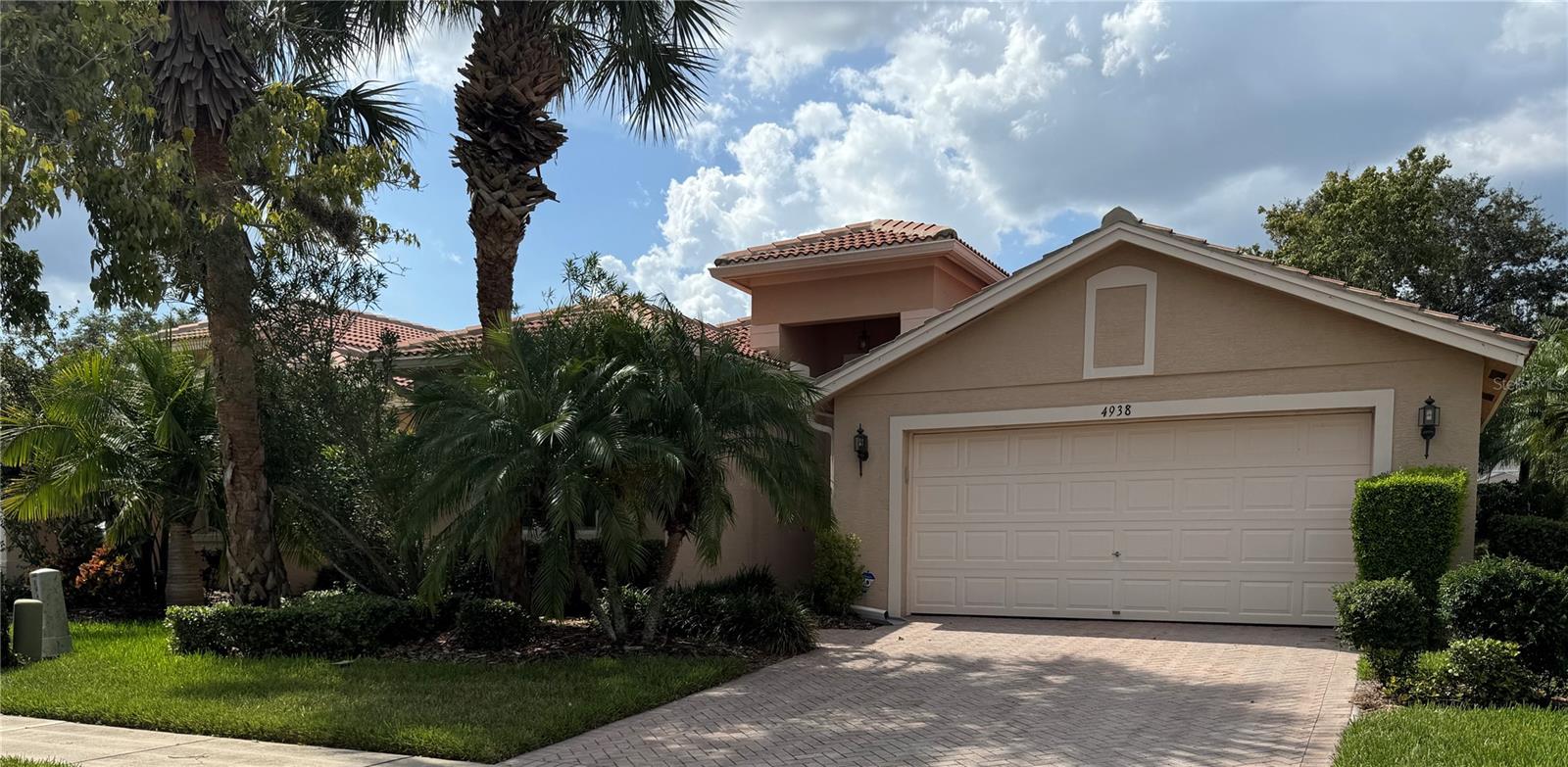 Image 2 of 40 For 4938 Sandy Brook Circle