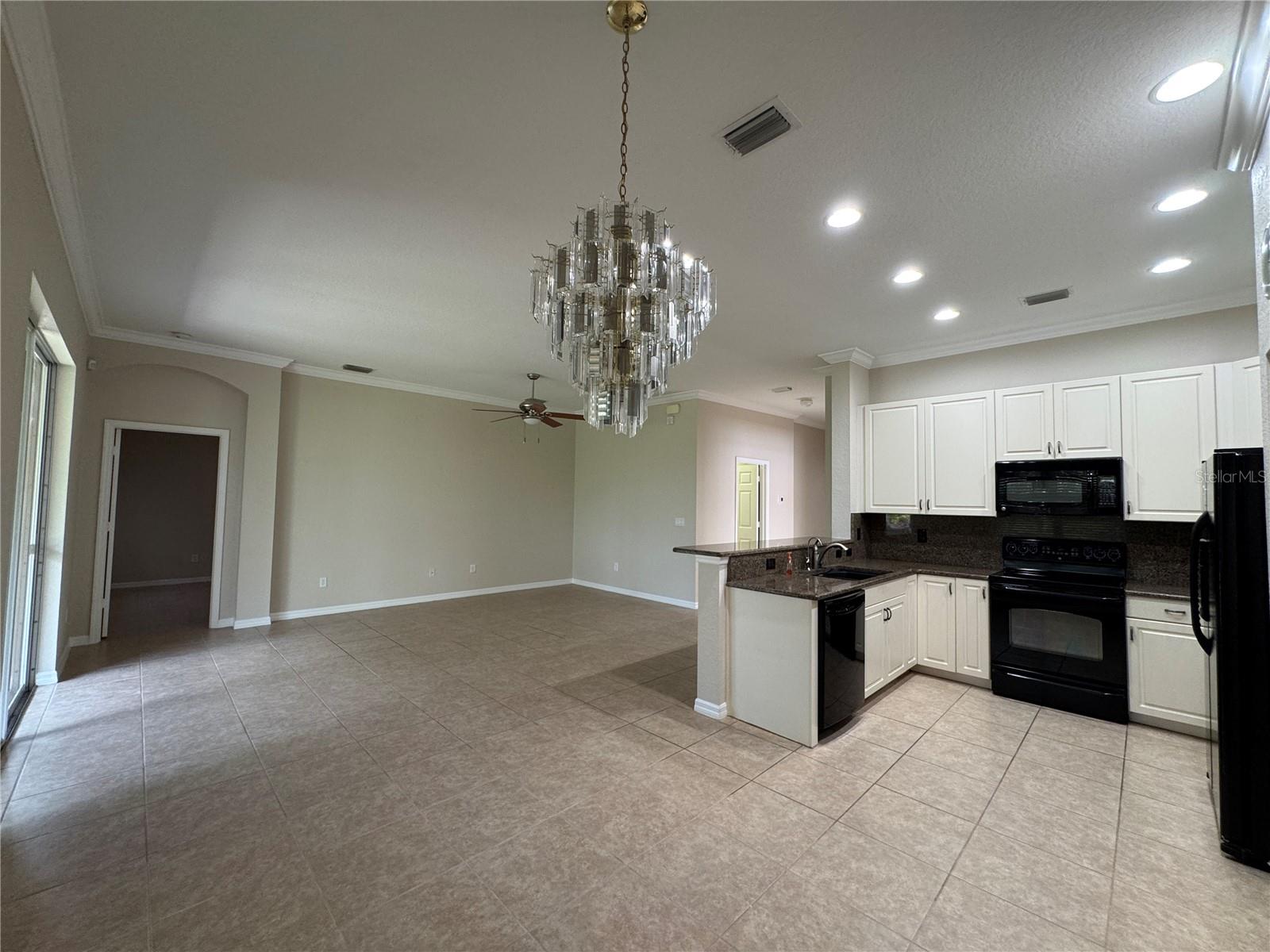 Image 4 of 40 For 4938 Sandy Brook Circle