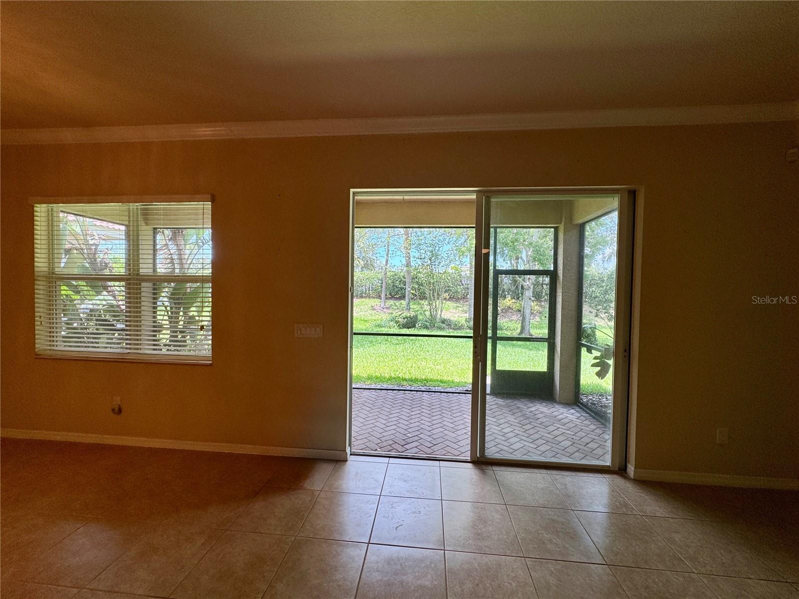 Image 8 of 40 For 4938 Sandy Brook Circle