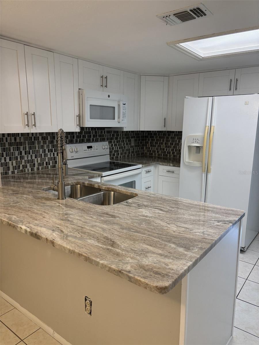 Image 6 of 18 For 8525 J R Manor Drive