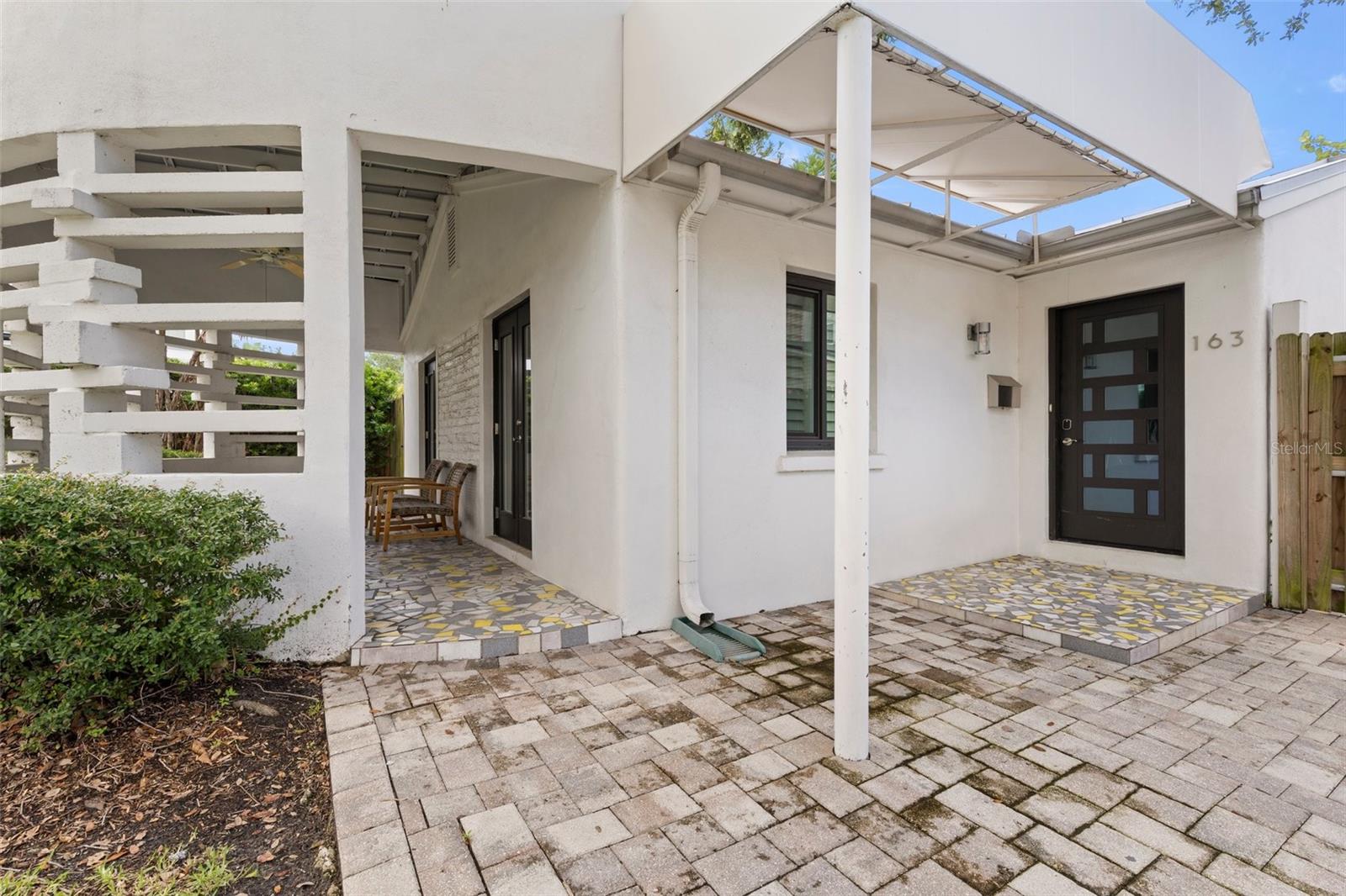 Image 24 of 25 For 163 Barbados Avenue