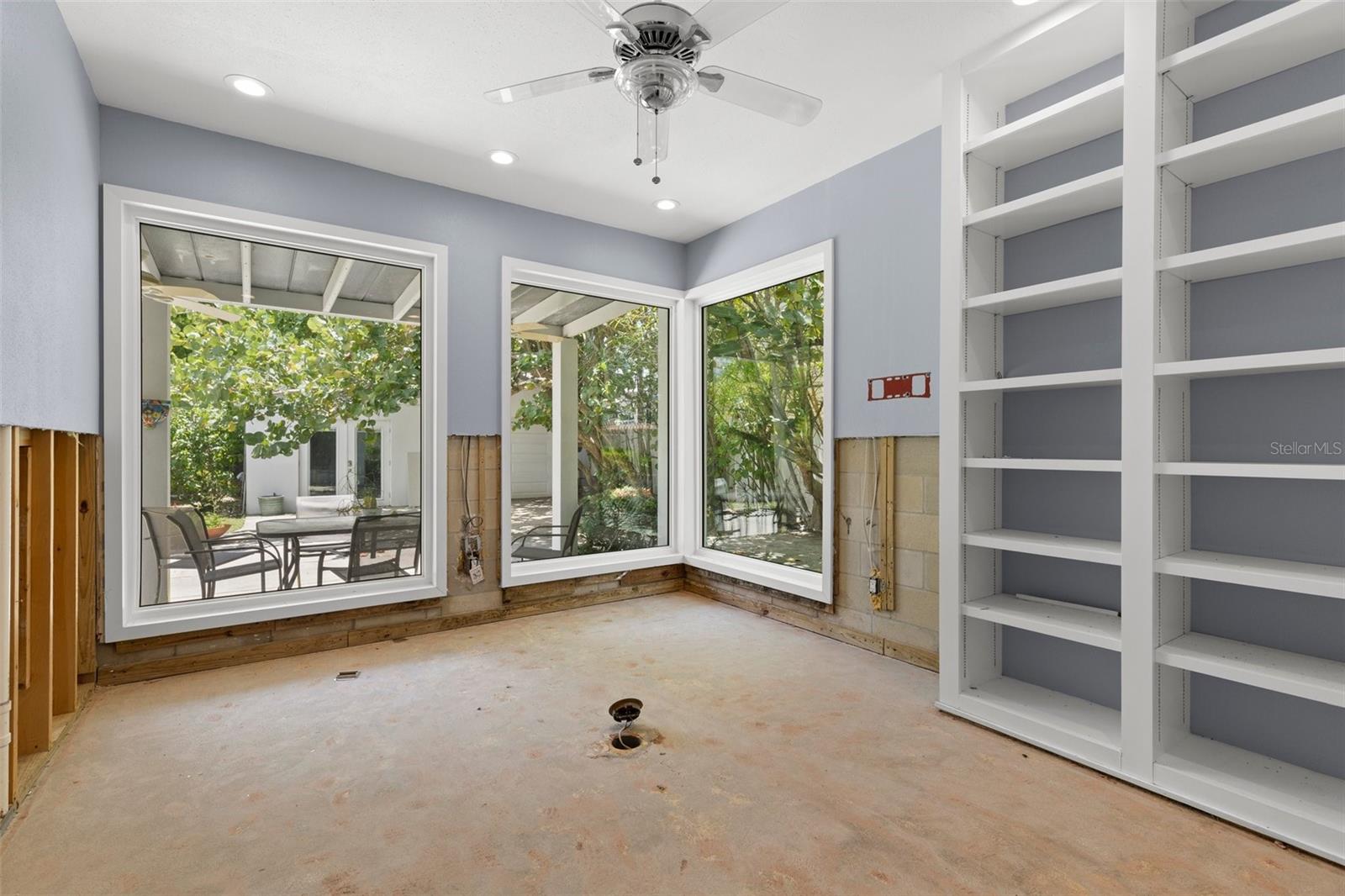 Image 4 of 25 For 163 Barbados Avenue