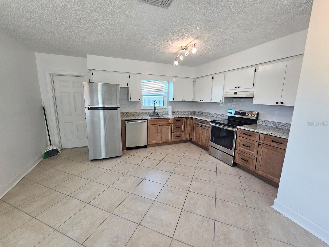 Image 10 of 26 For 175 174th Terrace Drive E 1