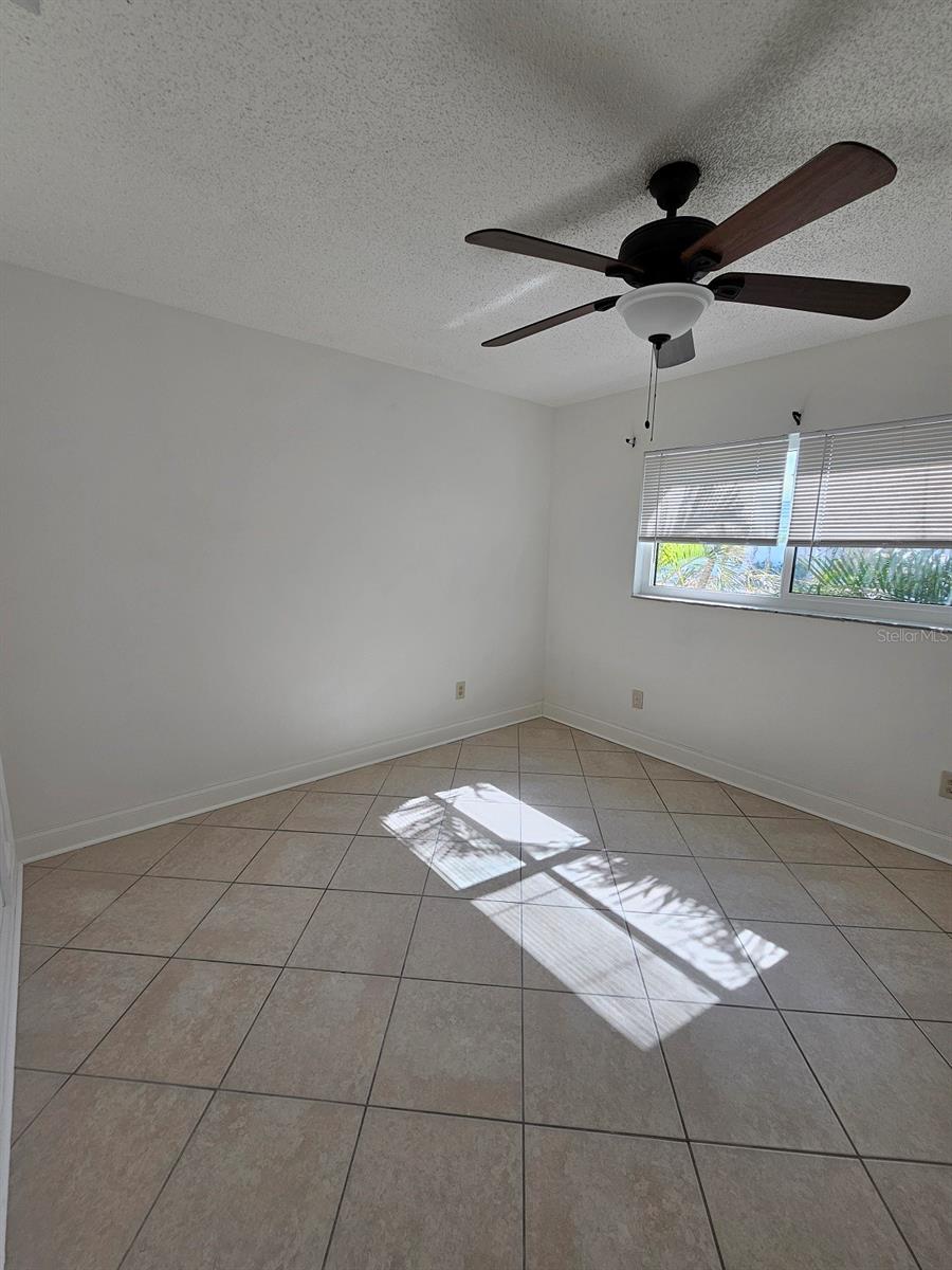 Image 15 of 26 For 175 174th Terrace Drive E 1