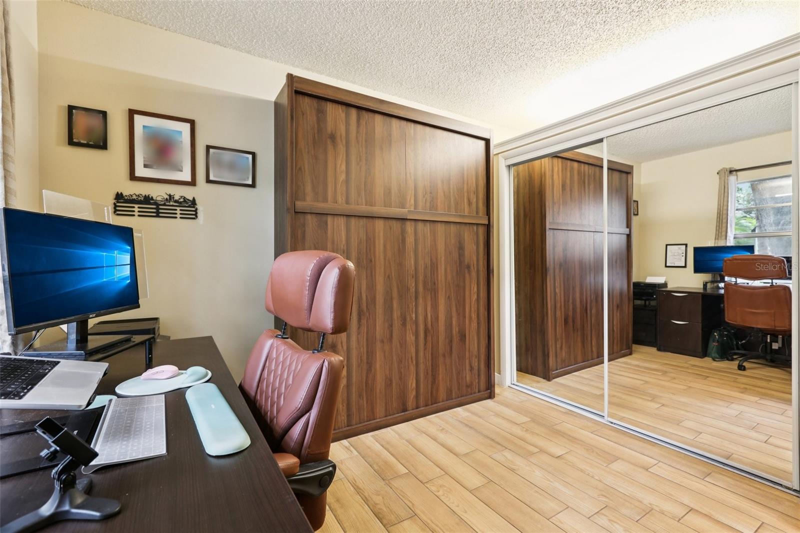 Image 18 of 53 For 2405 Stroud Avenue B