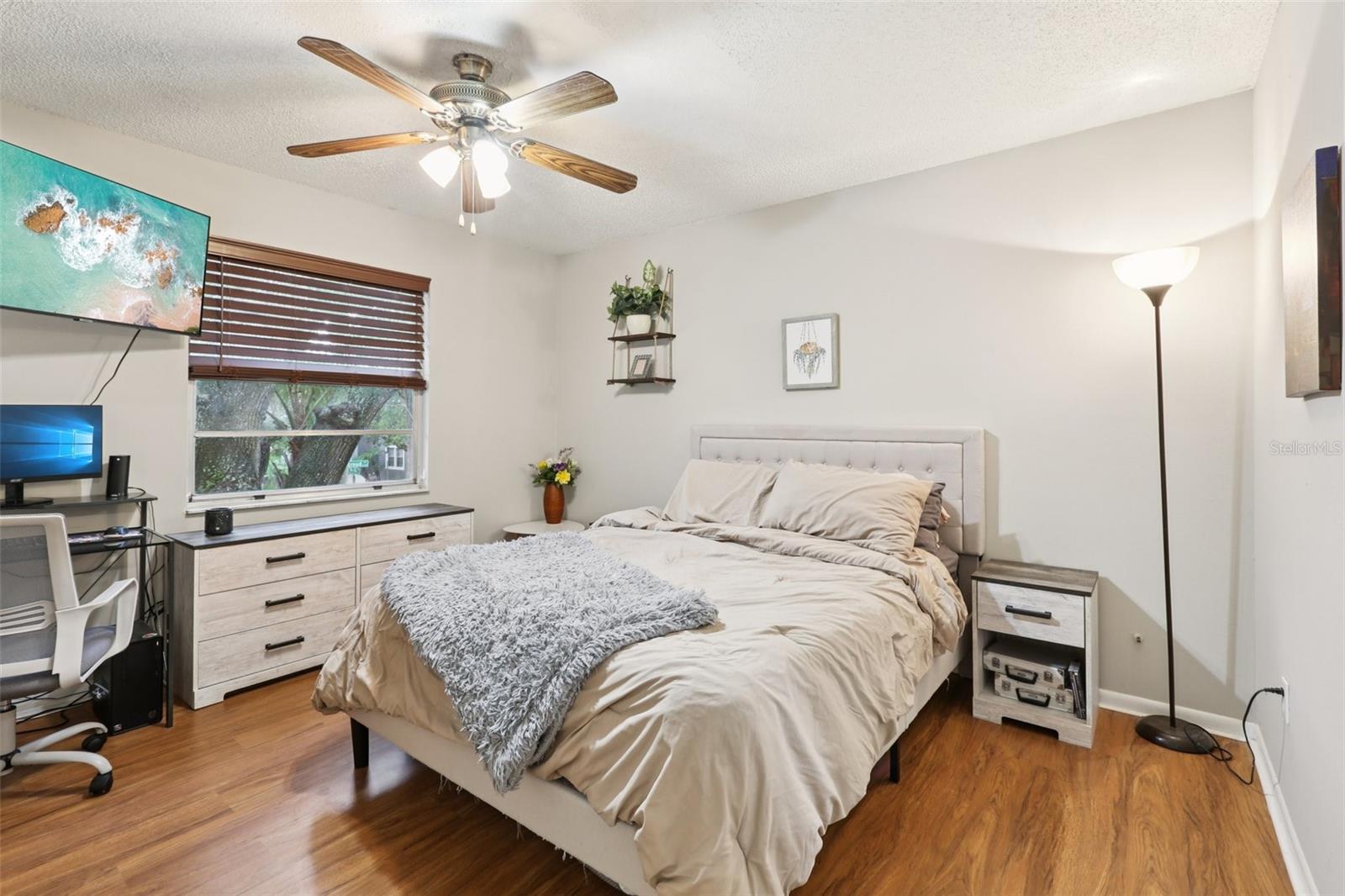 Image 22 of 53 For 2405 Stroud Avenue B