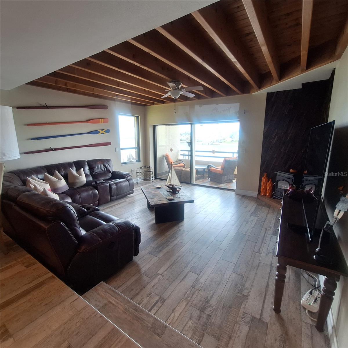 Image 20 of 74 For 132 1st Street E 101