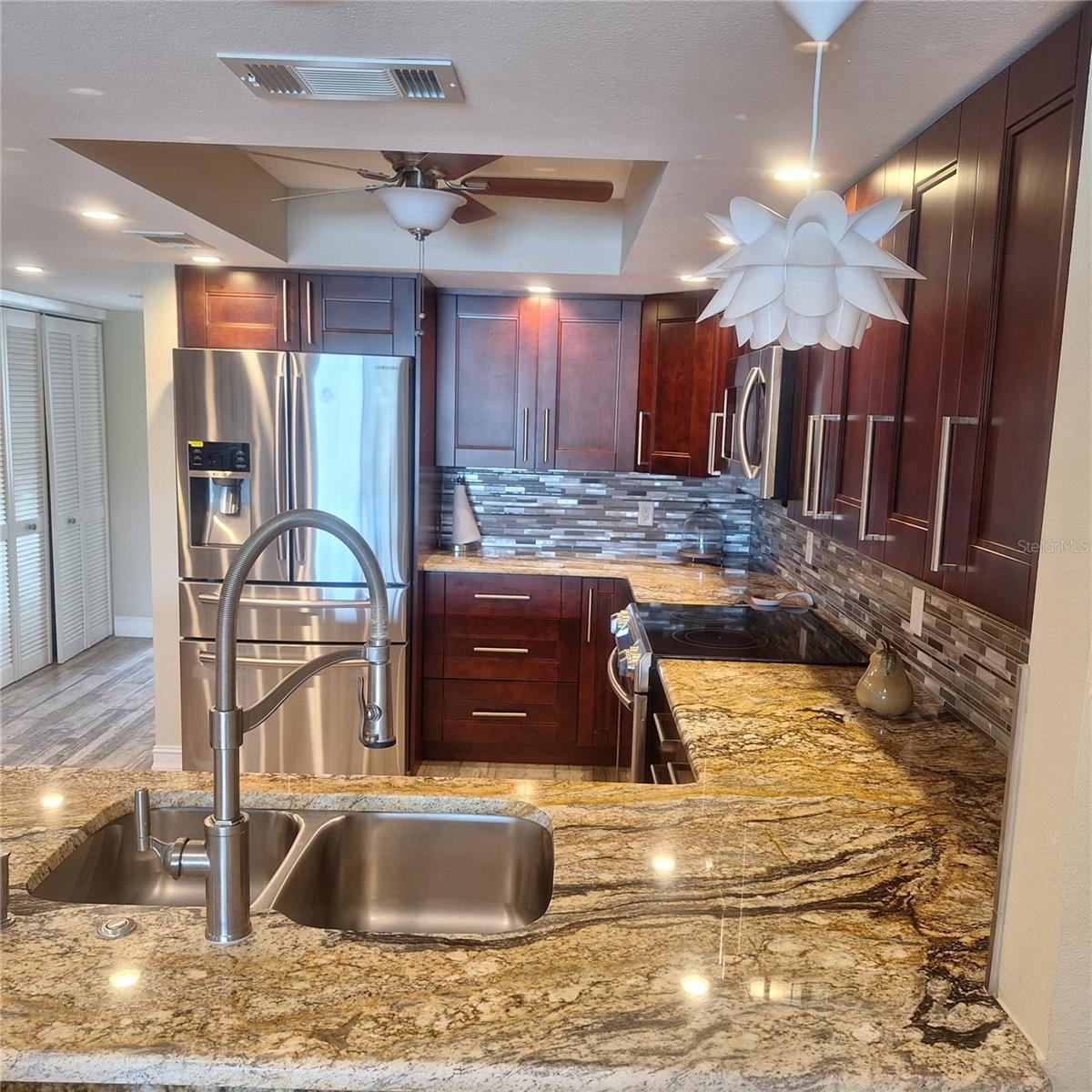 Image 31 of 74 For 132 1st Street E 101