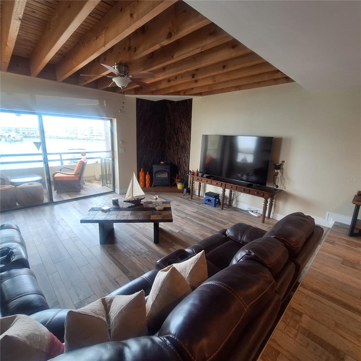 Image 55 of 74 For 132 1st Street E 101
