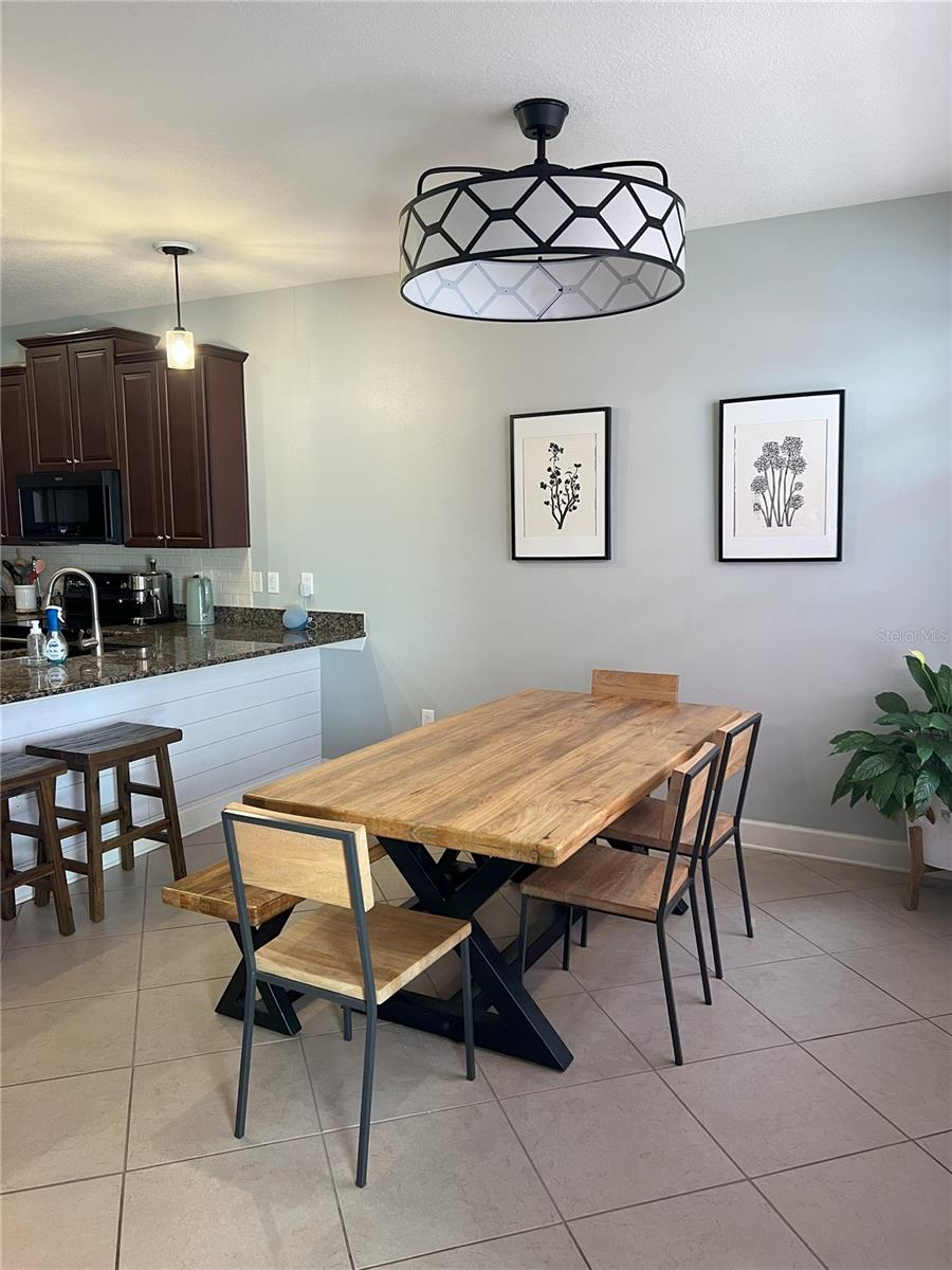 Image 5 of 12 For 210 50th Avenue N