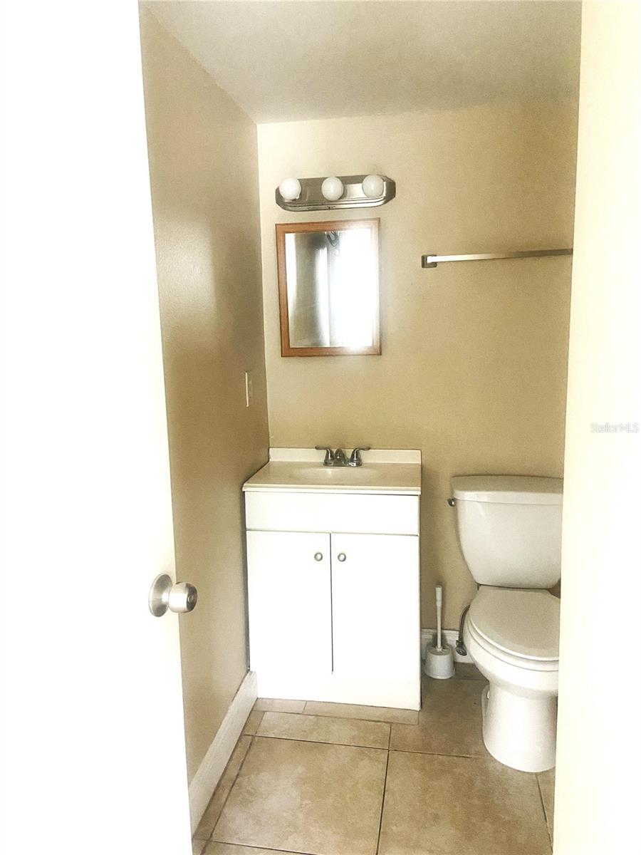 Image 7 of 17 For 4133 Dolphin Drive 4133