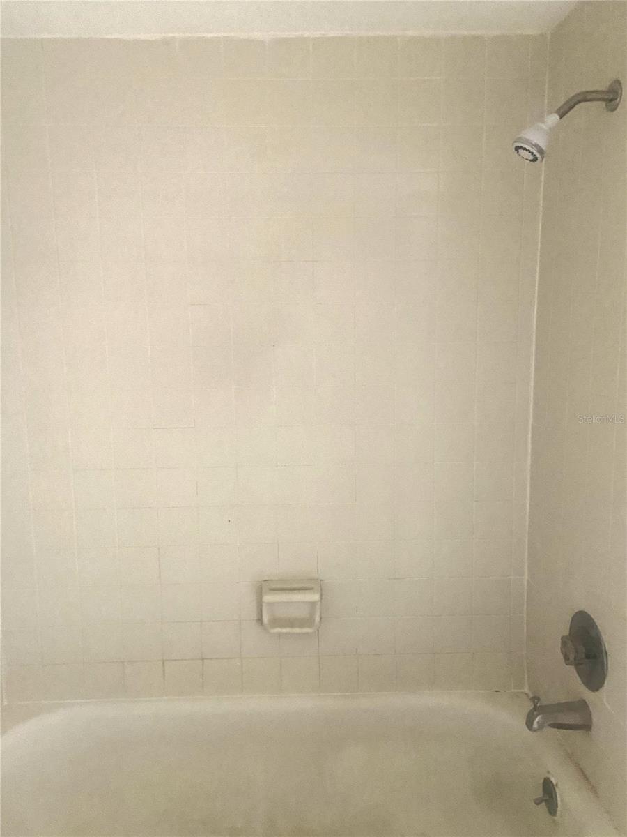 Image 8 of 17 For 4133 Dolphin Drive 4133