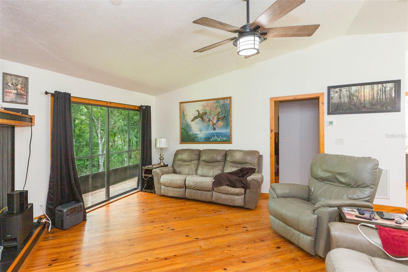 Image 8 of 41 For 5139 Cedar Lane