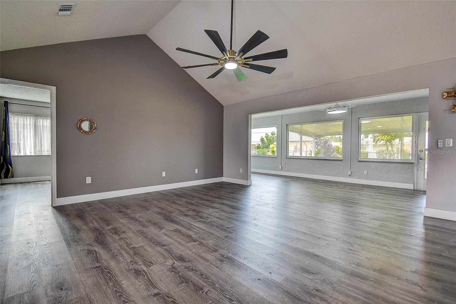 Image 12 of 41 For 1526 Fort Duquesna Drive