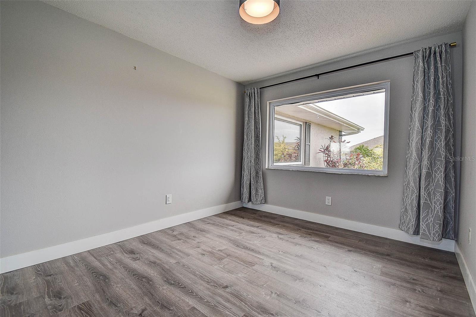 Image 6 of 41 For 1526 Fort Duquesna Drive