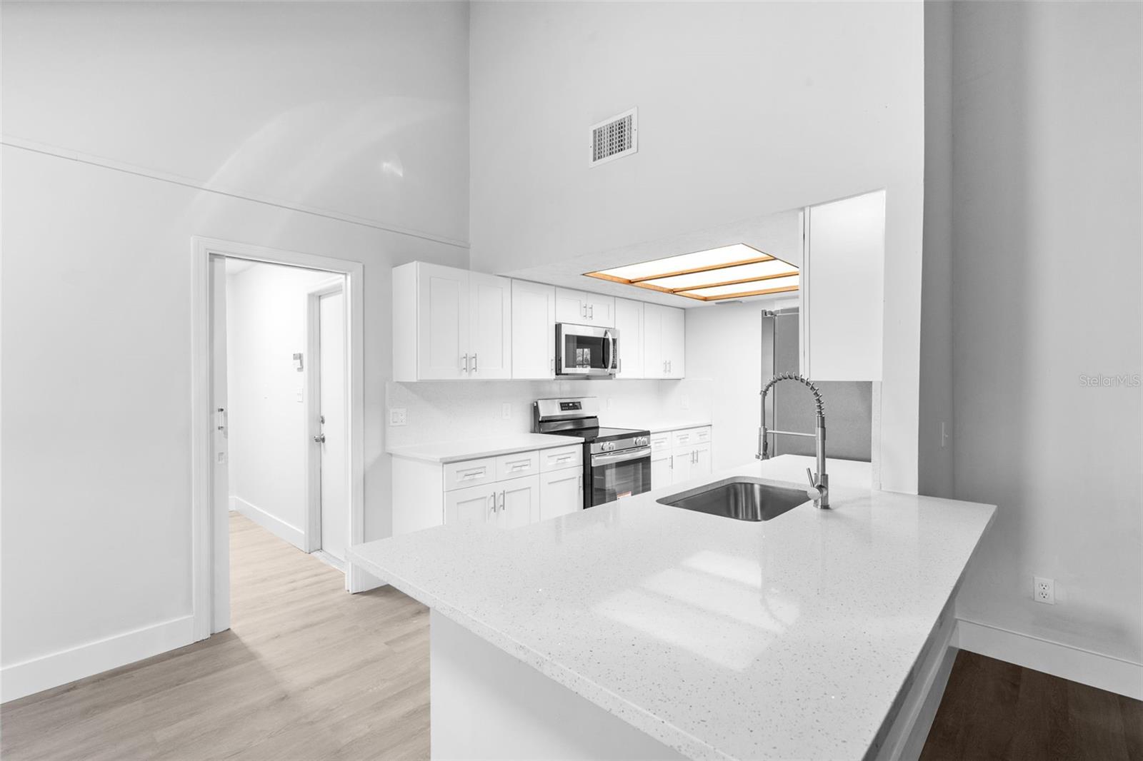Image 11 of 71 For 1802 Parkwood Drive
