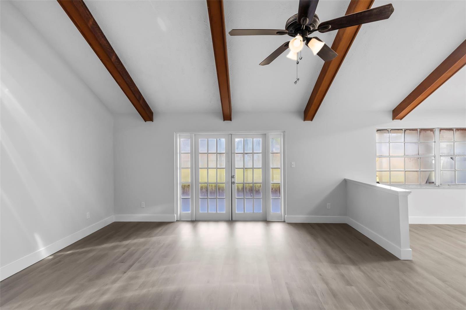 Image 15 of 71 For 1802 Parkwood Drive