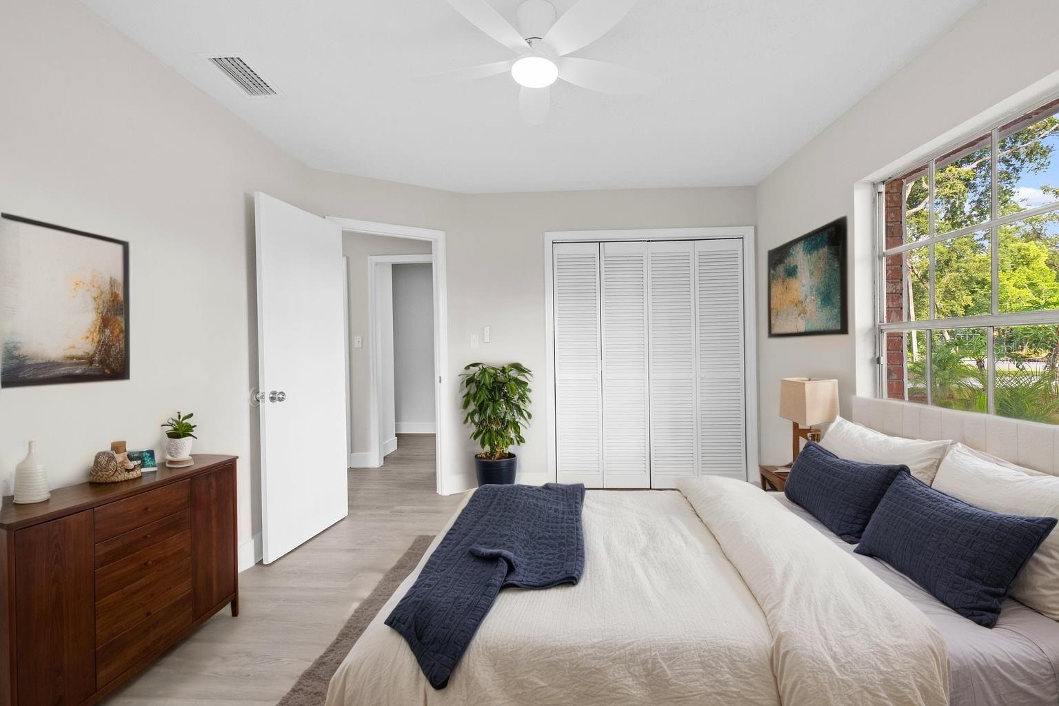 Image 30 of 71 For 1802 Parkwood Drive
