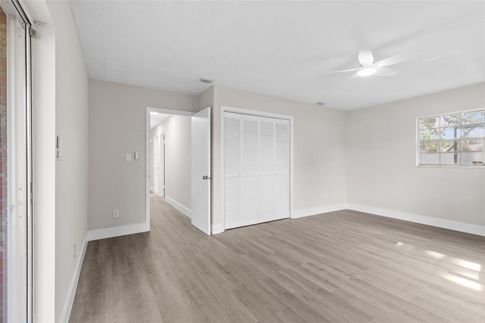 Image 39 of 71 For 1802 Parkwood Drive