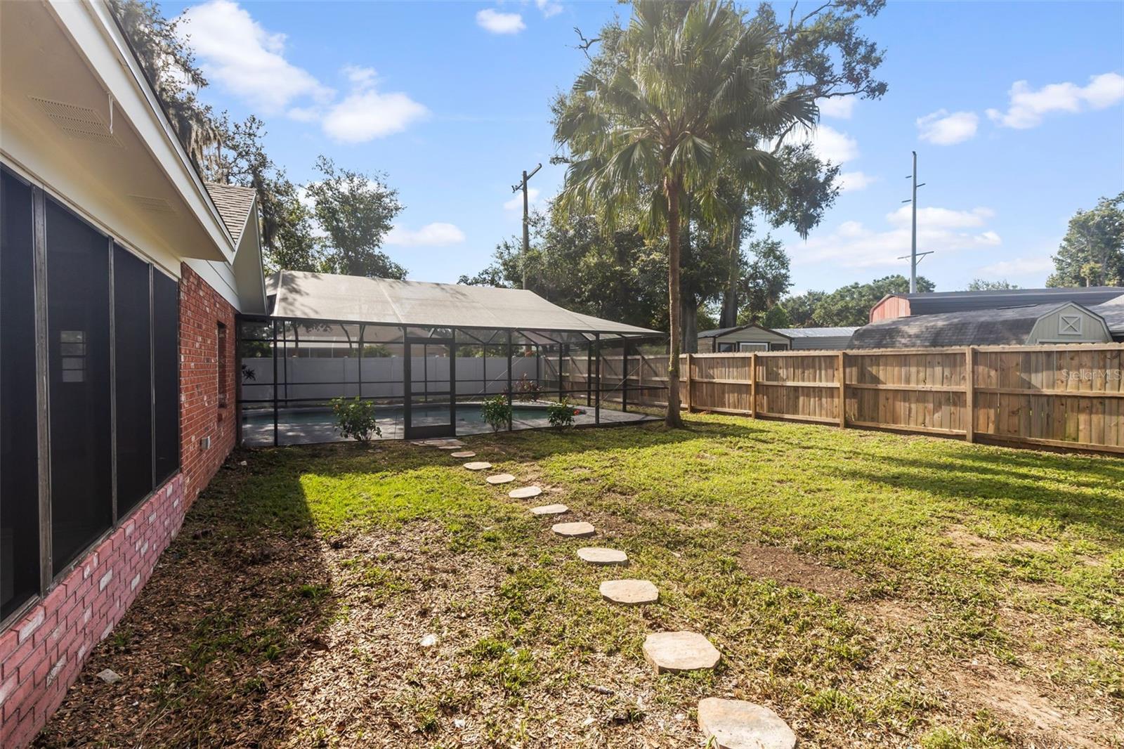 Image 43 of 71 For 1802 Parkwood Drive